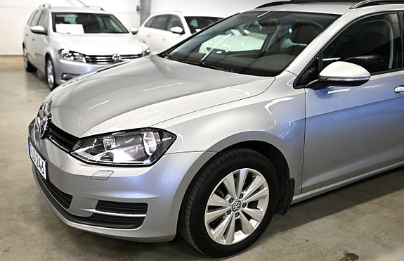 Volkswagen Golf VII 10 of 30