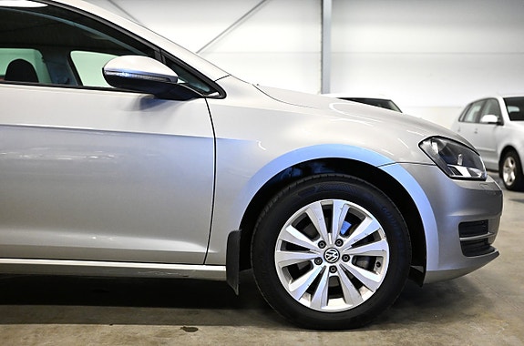 Volkswagen Golf VII 12 of 30