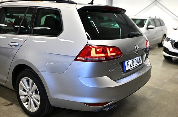 Volkswagen Golf VII 9 of 30