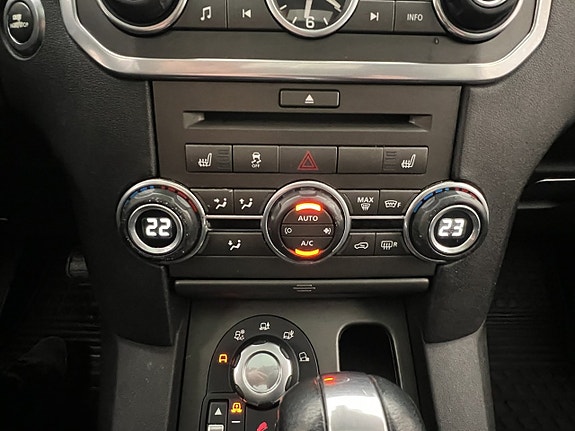 Land Rover Discovery 4 22 of 30