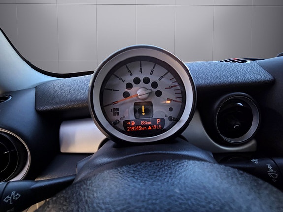 MINI Cooper 14 of 18