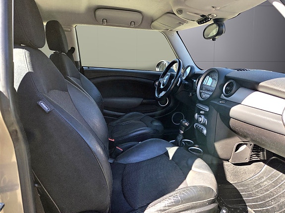 MINI Cooper 10 of 18