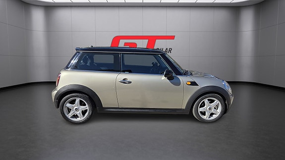 MINI Cooper 8 of 18