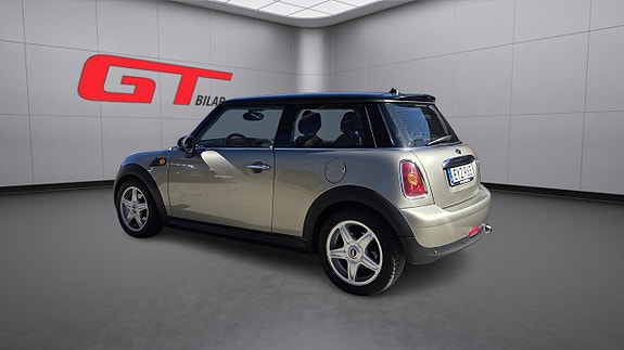 MINI Cooper 5 of 5