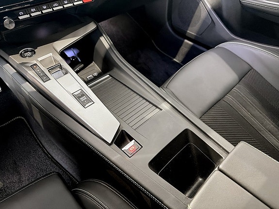 Peugeot 408 12 of 18