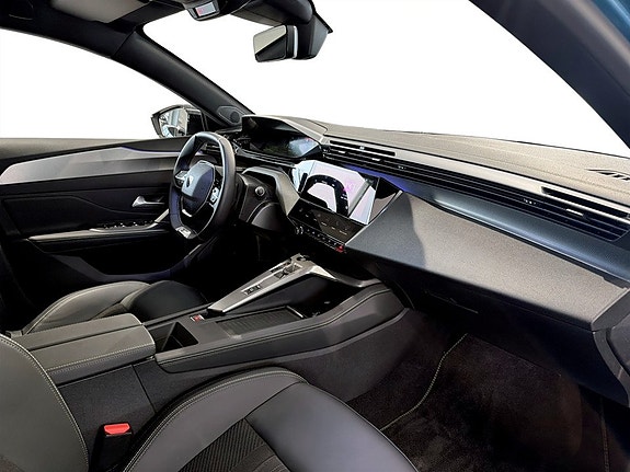 Peugeot 408 13 of 18