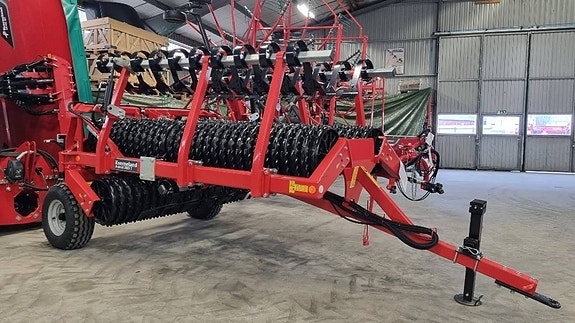 Kverneland Actiroll 830