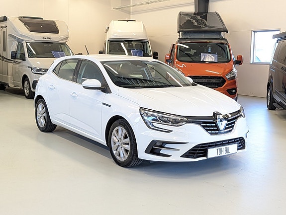 Renault Megane IV 3 of 5