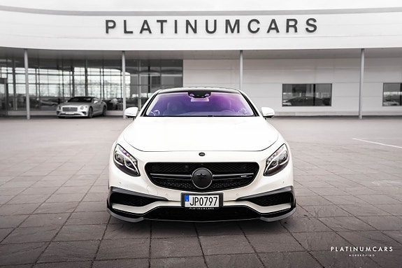 Mercedes-Benz S63 3 of 5