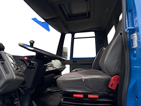Ford Cargo 9 of 24