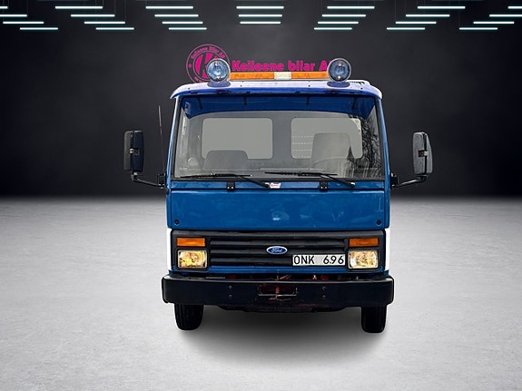 Ford Cargo 4 of 24