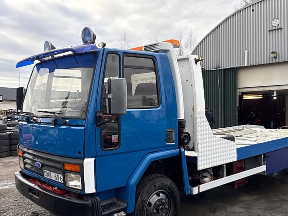 Ford Cargo 11 of 24