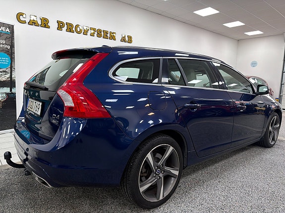 Volvo V60 4 of 15