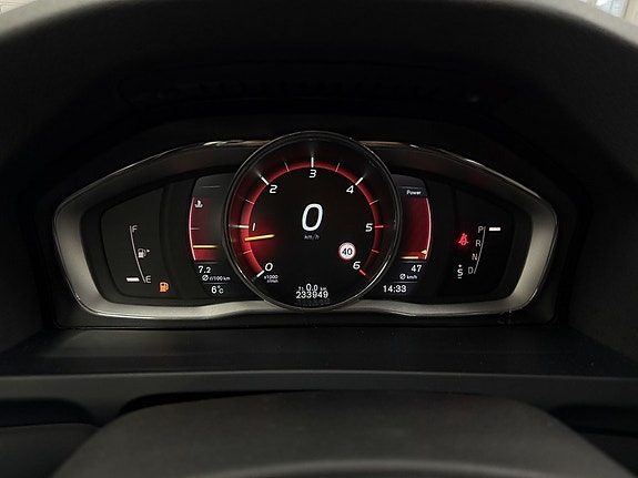 Volvo V60 8 of 15