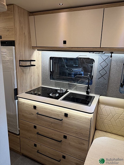 Eura Mobil XTURA 686 EF 6 of 9