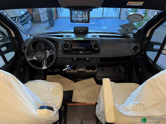 Eura Mobil XTURA 686 EF 4 of 9