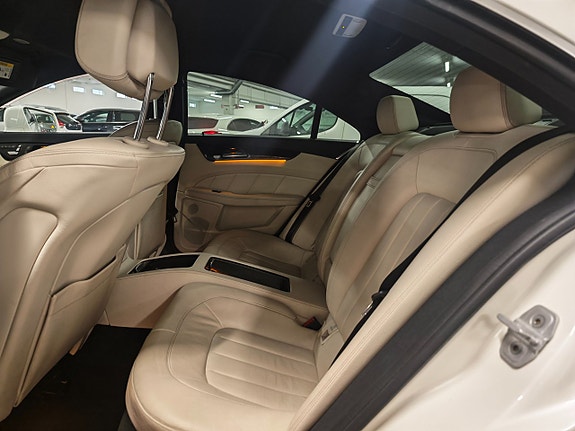 Mercedes-Benz CLS350 10 of 13