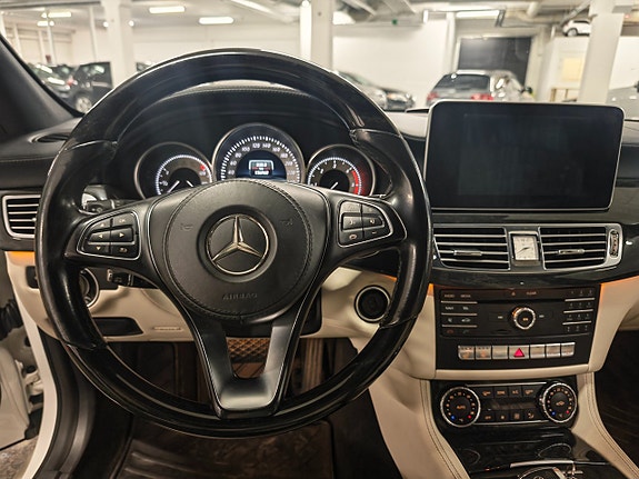 Mercedes-Benz CLS350 13 of 13