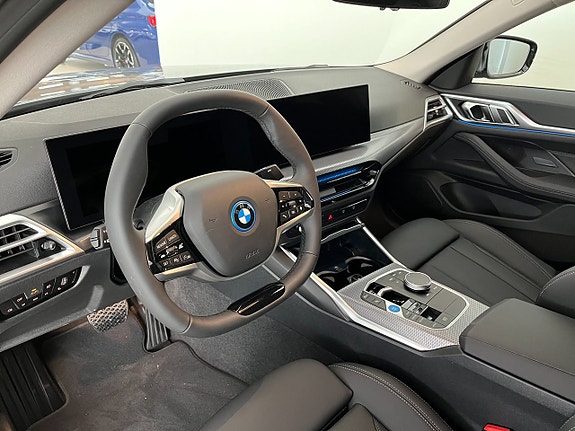 BMW i4 6 of 14