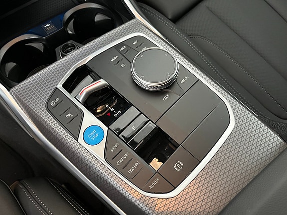BMW i4 8 of 14