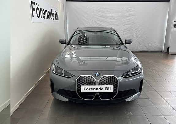 BMW i4 2 of 5