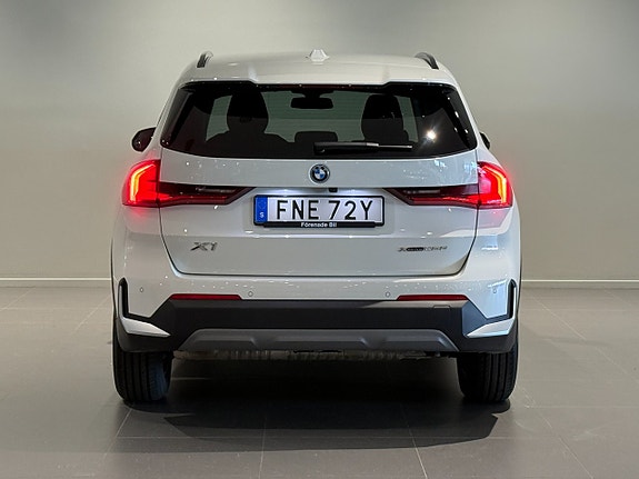 BMW X1 4 of 5