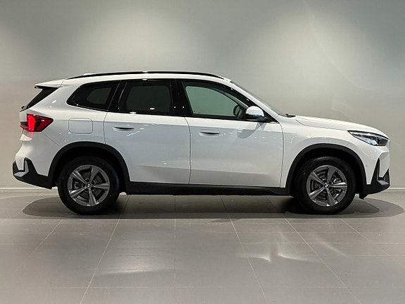 BMW X1 3 of 5