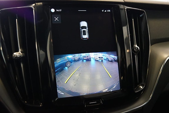 Volvo XC60 8 of 13