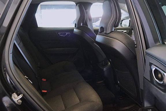 Volvo XC60 13 of 13