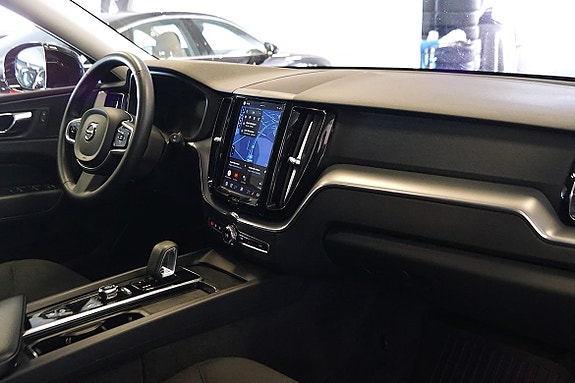 Volvo XC60 11 of 13