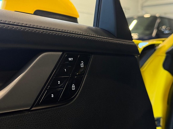 Porsche 911 19 of 25