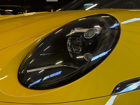 Porsche 911 16 of 25