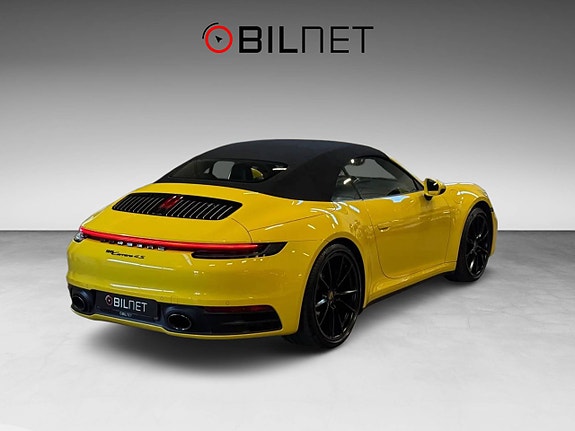 Porsche 911 11 of 25