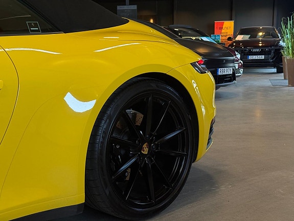 Porsche 911 13 of 25