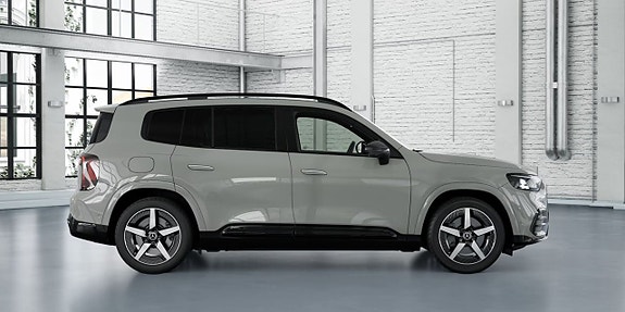 Mercedes-Benz GLB350 3 of 11