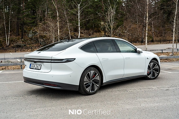 NIO ET7 4 of 25