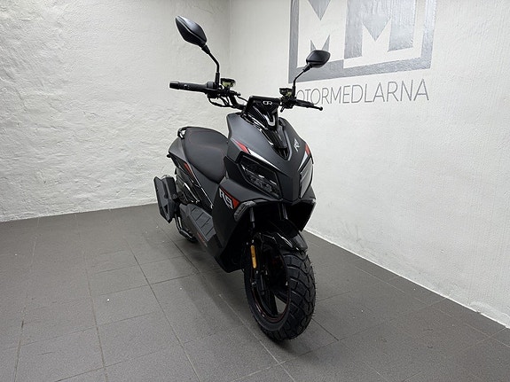 MOTO CR R9 SP Naked 6 of 9