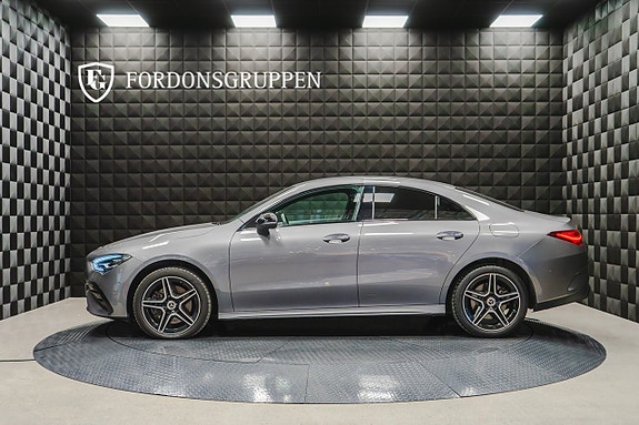 Mercedes-Benz CLA250 e 3 of 5