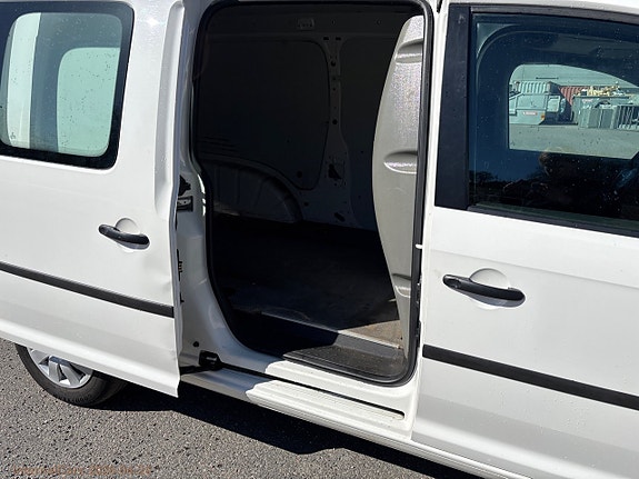 Volkswagen Caddy Maxi 10 of 30