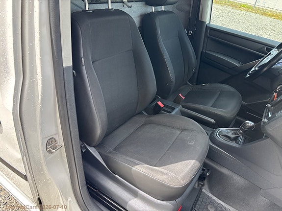 Volkswagen Caddy Maxi 17 of 30