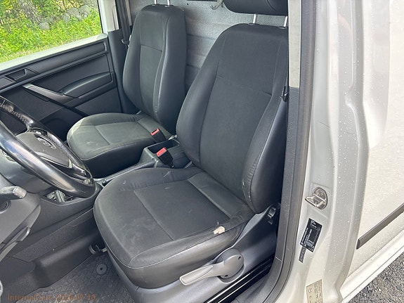 Volkswagen Caddy Maxi 15 of 30