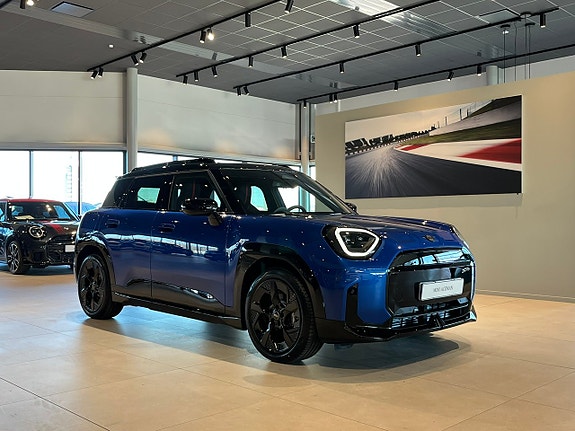 MINI Aceman E 3 of 5