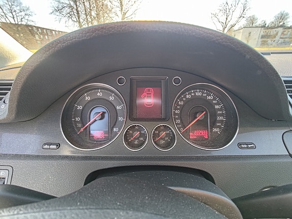 Volkswagen Passat 8 of 8