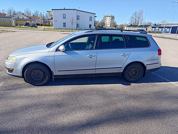 Volkswagen Passat 3 of 8