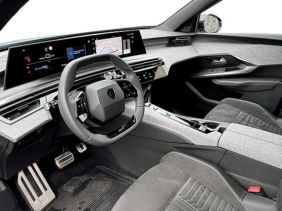 Peugeot e-3008 5 of 5