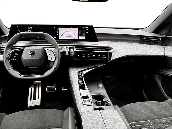 Peugeot e-3008 3 of 5