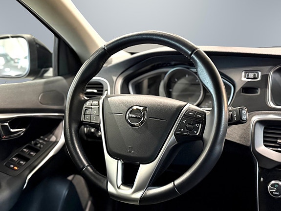 Volvo V40 Cross Country 8 of 8