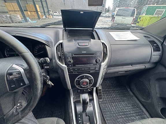 Isuzu D-max 6 of 10