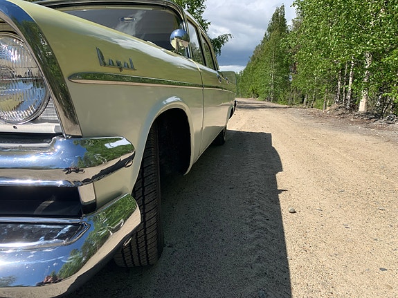 Dodge Coronet 4 of 5
