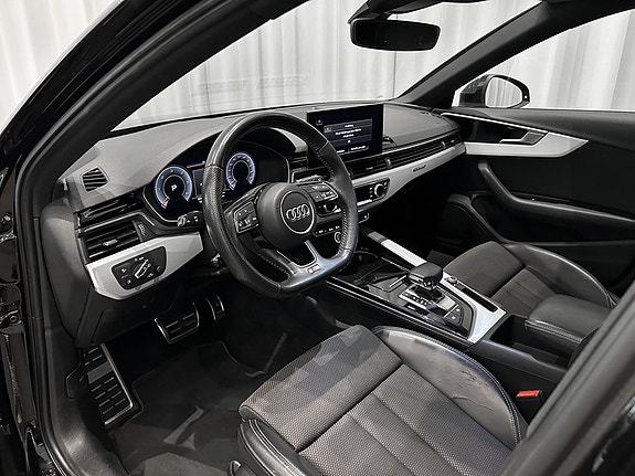 Audi A4 10 of 16